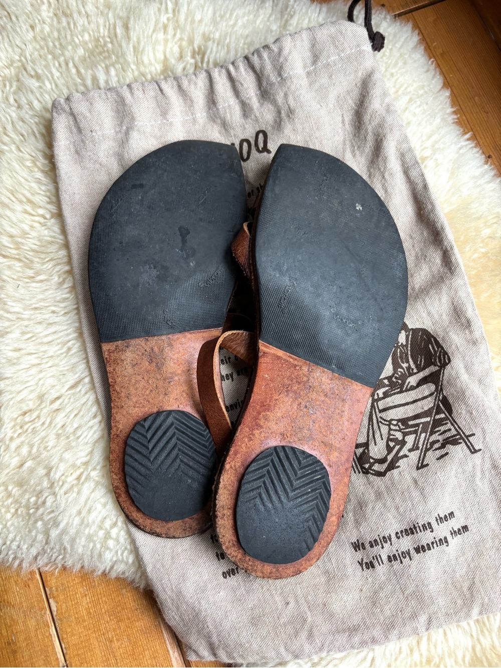 Cydwoq Handcrafted Leather Sandals - Picture 7 of 10